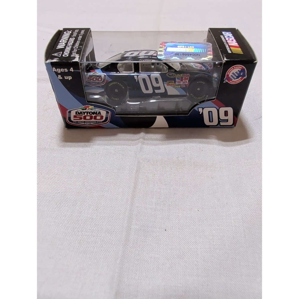 Lionel 2009 Daytona 500 Track Promo 1/64 NASCAR Diecast Stock Car New In Box